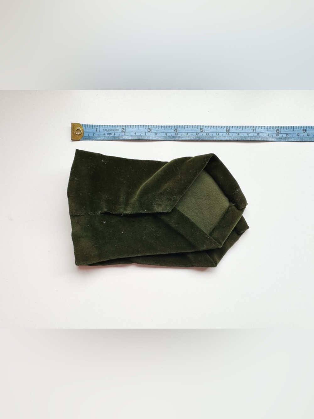 Vintage 1950s Olive Velvet Leaf Headband with Pearl Beads and Matching Wristlets - Picture 10 of 10